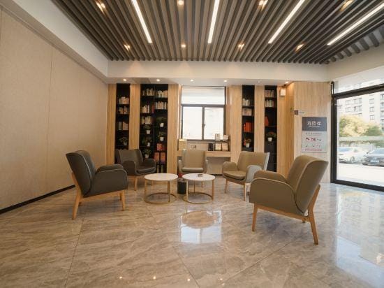 Qingmu Hotel (Nanjing Zhongling Street Metro Station) Hotel in Nanjing