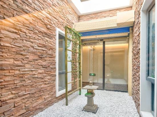 Hanting Youjia (Wan'an West Road Hotel, Tianyin Avenue, Jiangning, Nanjing) Hotel in Nanjing