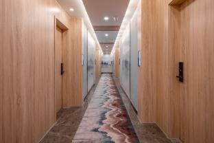 Qingmu Select Hotel (Nanjing Pukou Longhua Road Subway Station Hongyuecheng Branch) Hotel in Nanjing