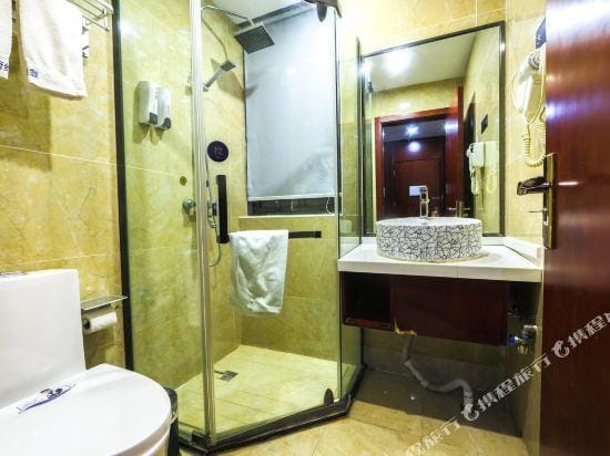 Home Inn Huaxuan Selective Hotel (Nanjing Shuyang Wool Textile Factory Subway Station) Hotel in Nanjing