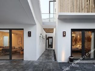 Nanjing Ziyue Designer Hot Spring Reading Homestay Hotel in Nanjing