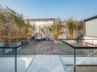 Nanjing Ziyue Designer Hot Spring Reading Homestay Hotel in Nanjing