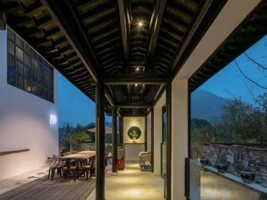 Chaji Shanju Holiay Hotel (Nanjing Laoshan Bulao Village Store) Hotel in Nanjing