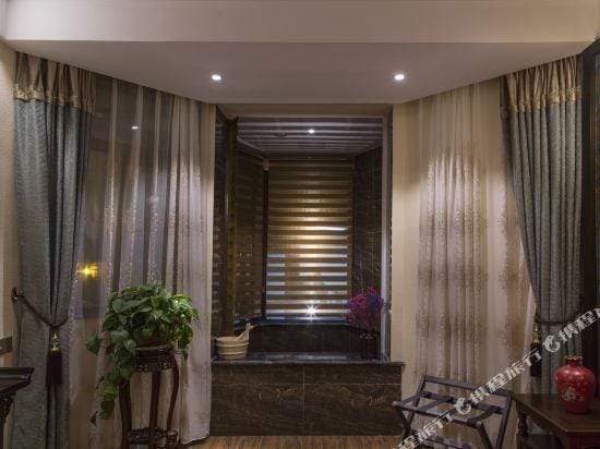 Yunshe Hot Spring Inn Hotel in Nanjing
