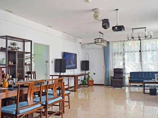 Yunshe Hot Spring Inn Hotel in Nanjing