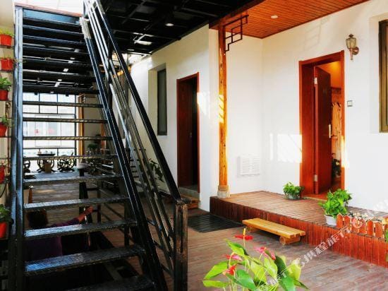 Zhuyuan Yaju Hot Spring Inn Hotel in Nanjing