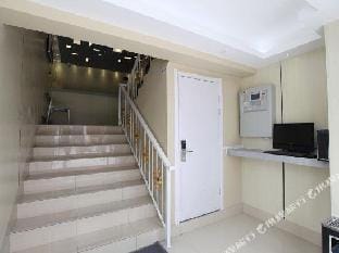 100 Hotel (Nanjing Confucius Temple Jiankang Road Metro Station) Hotel in Nanjing