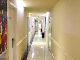 100 Hotel (Nanjing Confucius Temple Jiankang Road Metro Station) Hotel in Nanjing