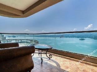 Qiandao Lake Ying Lake Resort Apartment Hotel in Hangzhou