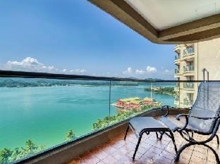 Qiandao Lake Ying Lake Resort Apartment Hotel in Hangzhou