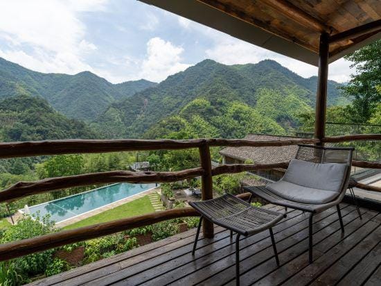 One Mountain Nine Houses Hotel in Hangzhou