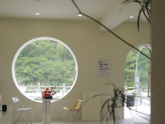 Huanxi Homestay Hotel in Hangzhou