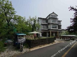 Suzhou Dongshanzaihuilou Farmhome Hotel in Suzhou