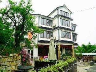 Suzhou Dongshanzaihuilou Farmhome Hotel in Suzhou