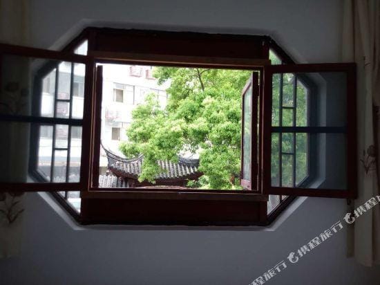 Shengping Inn Tongli Hotel in Suzhou