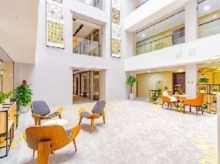 Thames City Seasons Hotel (Hangzhou Linping Intime City) Hotel in Hangzhou