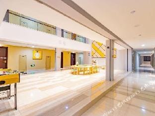Thames City Seasons Hotel (Hangzhou Linping Intime City) Hotel in Hangzhou