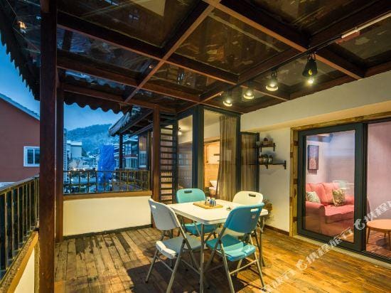 Tranquil Inn Hotel in Hangzhou