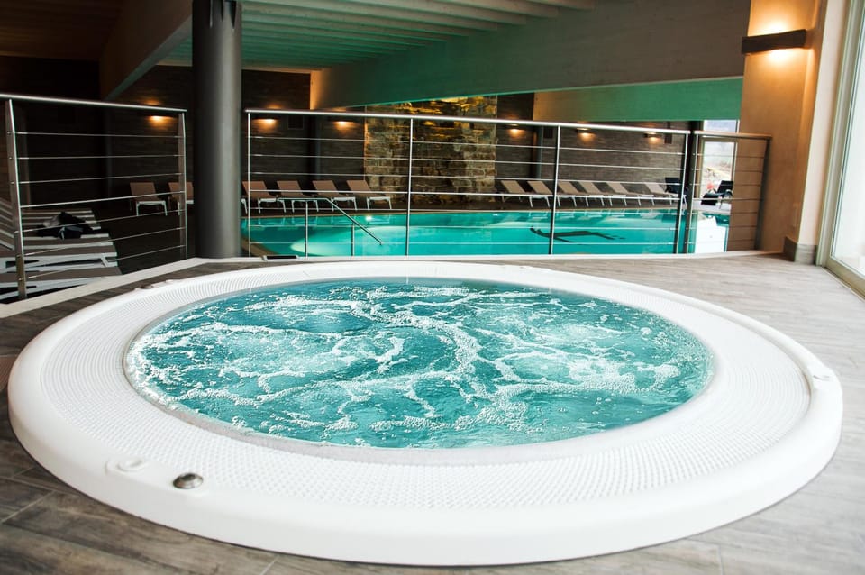 Hot tub