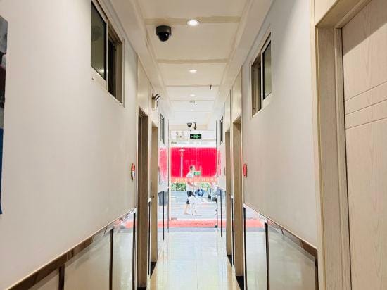 New Moon Hotel (Nanjing Longmian Avenue Subway Station Store) Hotel in Nanjing
