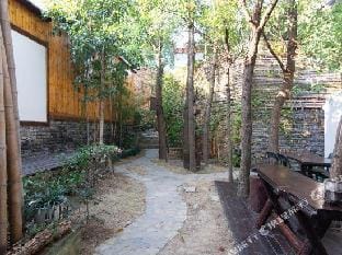 Mengla Hot Spring Tavern Hotel in Nanjing