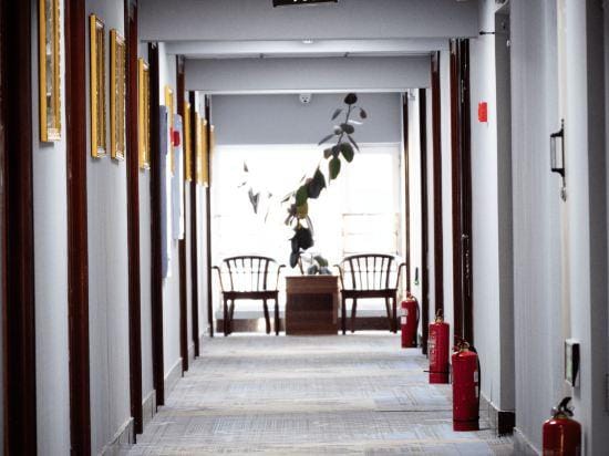 Jinyu Lanjue Business Inn Hotel in China