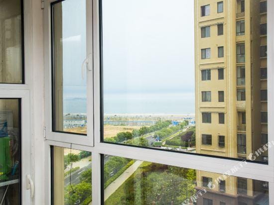 Jinshatanhaijingfang Hotel in Qingdao