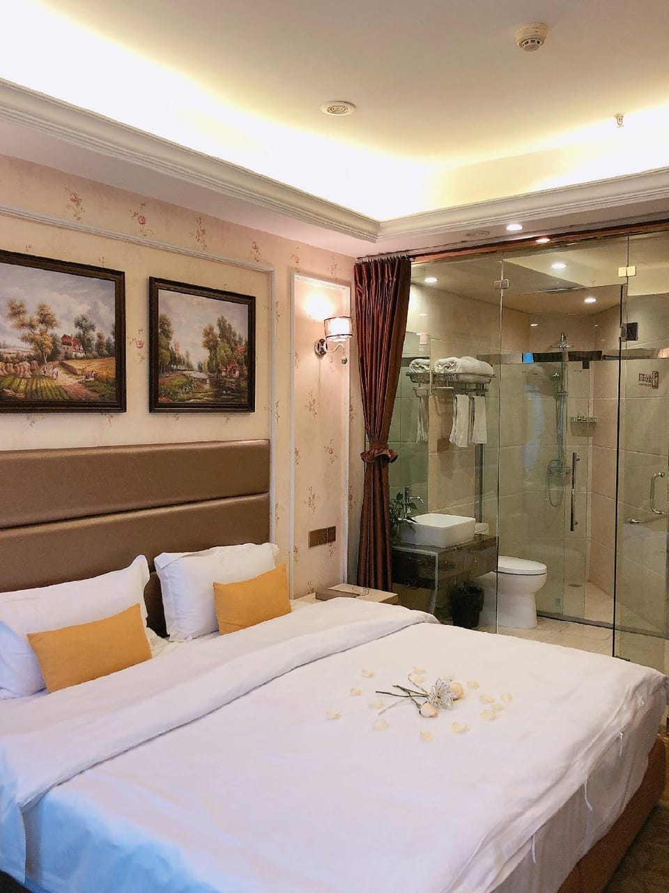 Kelly Hotel Hotel in China