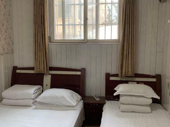 Shun Feng Yuan Hostel Hotel in Qingdao