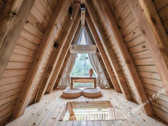 Recording the Forgotten Bits and Pieces Hotel in China