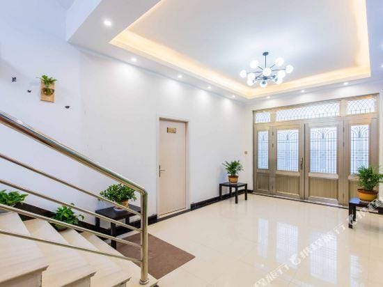 To Love Loyalty Hostel Hotel in Shanghai