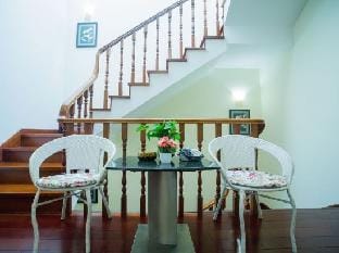 Jincheng Boutique Theme Apartment Hotel in Shanghai