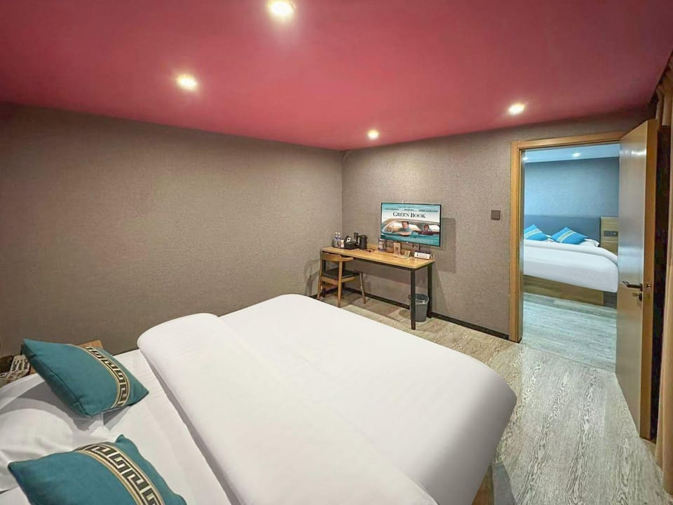 Guestroom