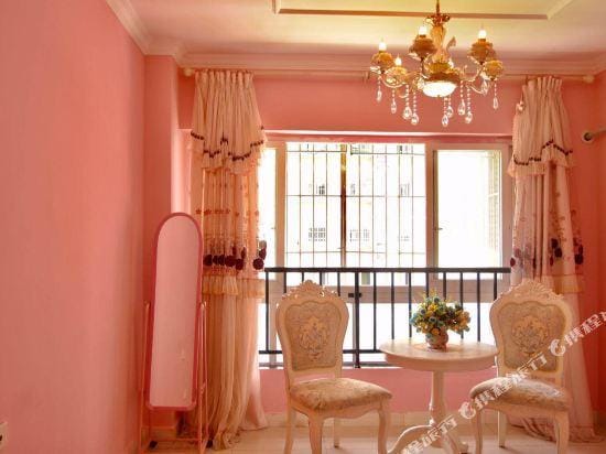 Chongqing Milo Art Apartment Hotel in China