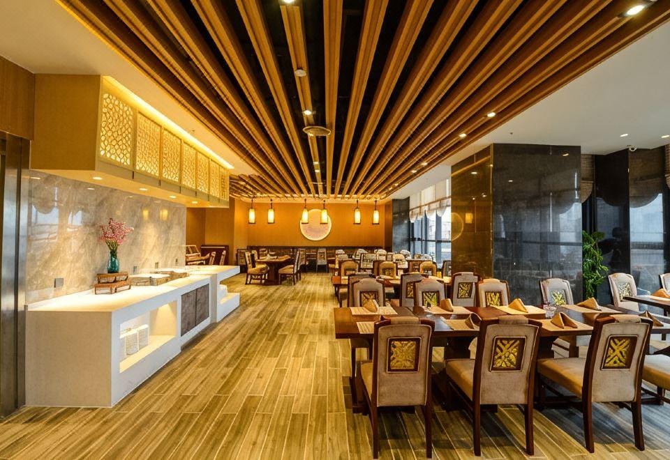 River Four Seasons Hotel Hotel in China