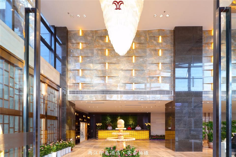 River Four Seasons Hotel Hotel in China