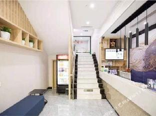 Qingmu Inns (Nanjing Mochou Lake Subway Station) Hotel in Nanjing