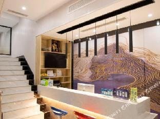 Qingmu Inns (Nanjing Mochou Lake Subway Station) Hotel in Nanjing