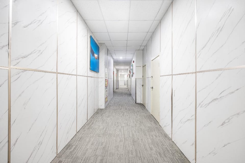 Urban Luxury Hotel (Jingxi Road Subway Station Branch) Hotel in Shanghai