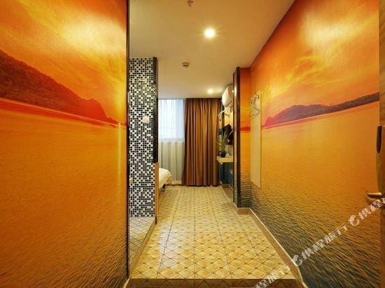 Shanghai Aishang Collection Hotel (Caohejing Hongmei Road Subway Station) Hotel in Shanghai