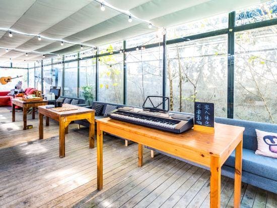 Qingyuan Guesthouse Hotel in Shanghai