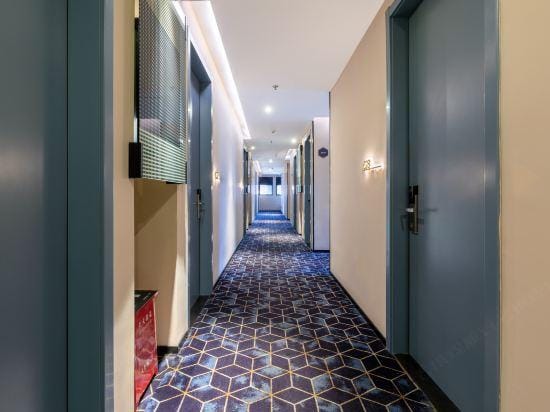 100 Inn (Zhoupu Wanda) Hotel in Shanghai