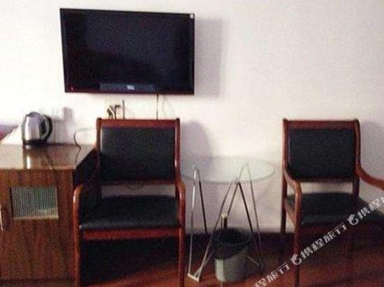 Yihong Hostel Hotel in Shanghai