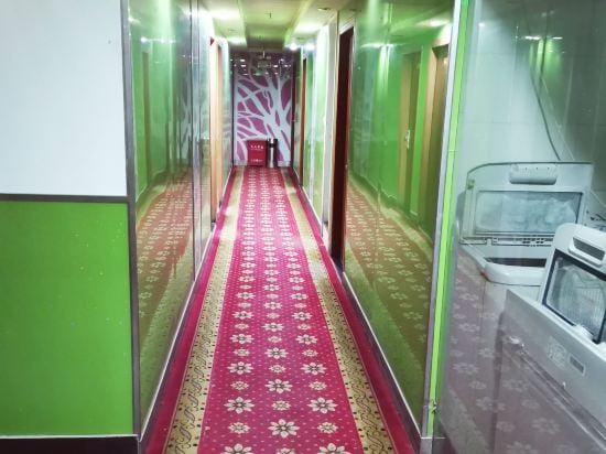 Shunxin Hostel Hotel in Shanghai