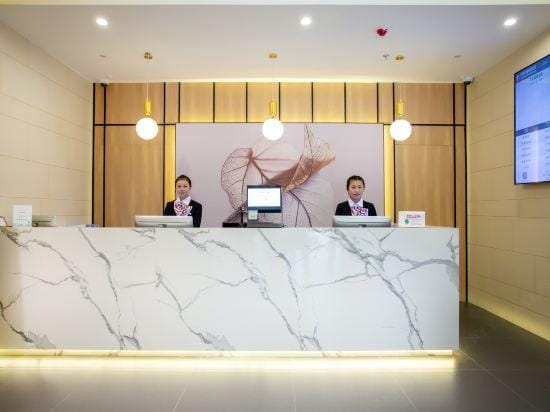 GreenTree Inn Express (Shanghai Zhuanqiao Wanda Plaza) Hotel in Shanghai