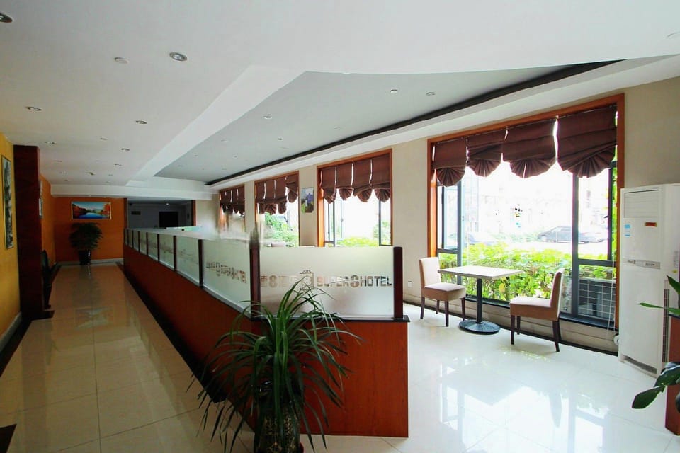 Super 8 Hotel (Shanghai Jinshan City Beach) Hotel in Shanghai