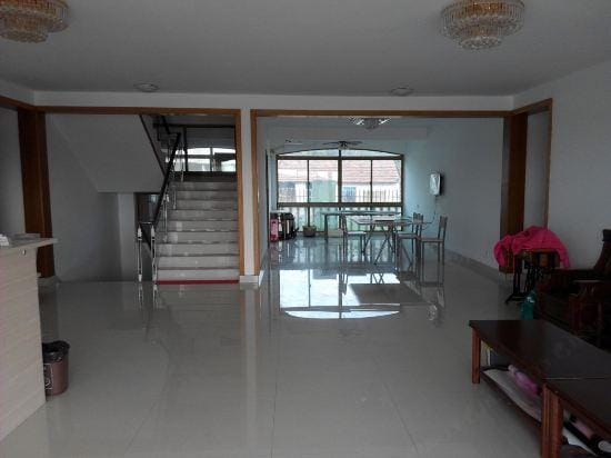 Jinze Farm House Hotel in Shanghai