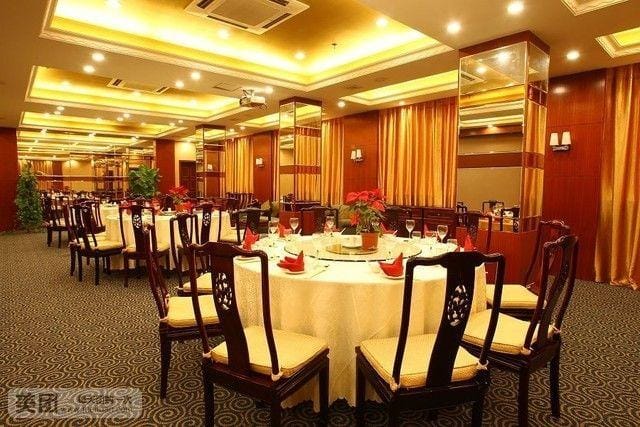 Binjiang Resort Center Hotel in Shanghai