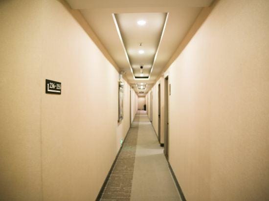 Pebble Motel (Shanghai Zhongshan Park Metro Station) Hotel in Shanghai