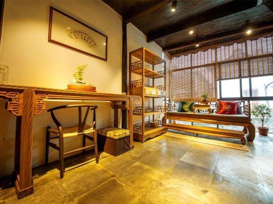 Jiaoli Xiaozhu Boutique Inn Hotel in Shanghai